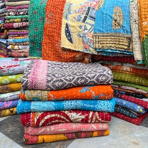 Handmade Kantha Comforter - Tropical Floral Print Quilt - Bohemian Style Blanket image 2