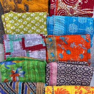 Handmade Kantha Comforter - Tropical Floral Print Quilt - Bohemian Style Blanket image 7