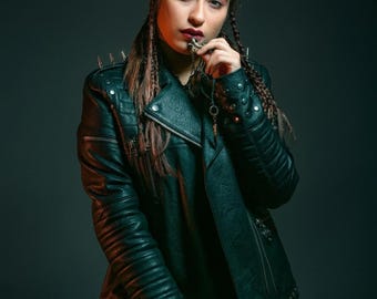 Chaqueta de cuero genuino para mujer estilo motero con parche del logo de Gang Snack / Chaqueta de Riverdale Southside Serpents para mujer