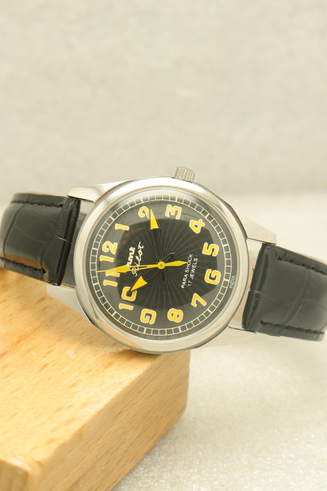 Vintage HMT Pilot Manual Winding Men's Wristwatch., foto 4 di 5