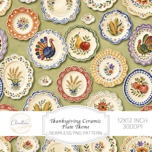 Op de afbeelding: Een naadloos patroon met diverse geschulpte keramische borden op een saliegroene achtergrond. De ontwerpen bevatten kalkoenen, korenschoven, maïs, peren, appels en bloemstukken. Tekst: Cloudline Thanksgiving Ceramic Plate Theme 12X12 INCH 300DPI SEAMLESS PNG PATTERN.