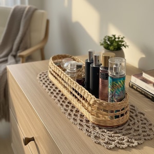 Handgewebtes Rattan-Tablett, langer ovaler Boho-Organizer, 40 cm schmales Weidentablett, langer, offener Webkorb, rustikale Tischaufbewahrung, handgewebtes Tablett