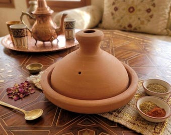 Handgemaakte Marokkaanse kleitajine - Authentieke decoratieve terracotta pot uit Fez