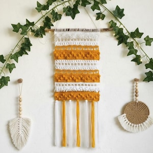 Patrón de tapiz texturizado de ganchillo estilo boho para colgar en la pared, regalo de Pascua, regalo del Día de la Madre, amigurumi de mesa, decoración del hogar con temática de amor, Día de la Madre
