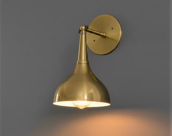 Italian Solid Brass Wall Sconce: Mid-Century Art Deco Minimalist Wall Lamp - Stilnovo Wall Light
