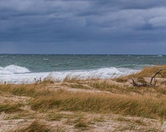 Po sztormie północno-wschodnim na plaży Nauset na Cape Cod