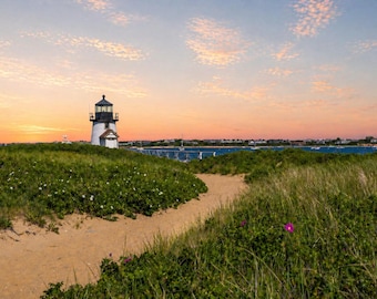 Latarnia morska Brant Point na wyspie Nantucket o świcie