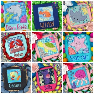 Peut inclure: Neuf patchs brodés avec différentes créatures marines, dont un dauphin, un poisson, un crabe, une tortue, une étoile de mer, un hippocampe et une méduse. Chaque patch porte un nom en dessous, comme Dani Kate, Hillman, Richie, Oswin, Bella et Sarah.