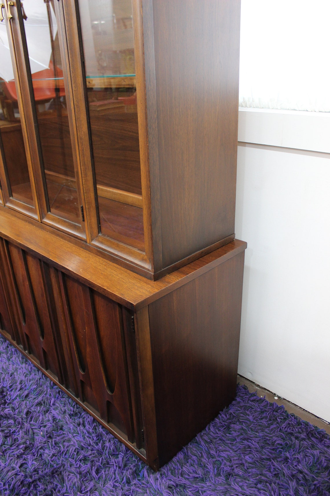 Gabinete de porcelana Broyhill Brasilia moderno de mediados de | Etsy