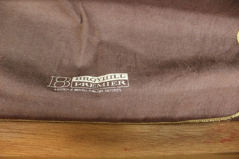 Gabinete de porcelana Broyhill Brasilia moderno de mediados de | Etsy