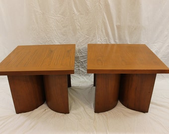 Mid Century Modern Kroehler bentwood nightstands table set (2)
