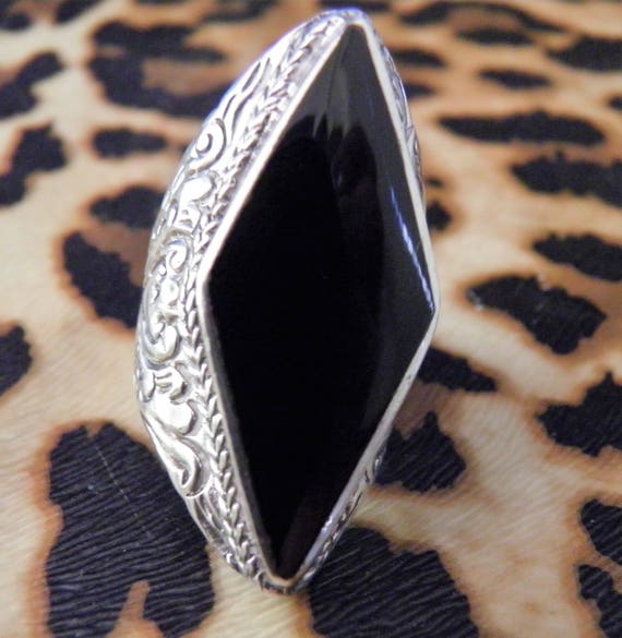 Massive Ring, Stunning Onyx and Sterling Silver - image 7