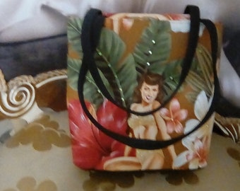 Pin Up Tropical Purse, So Good.