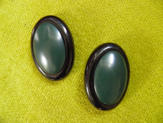 Clip Huge  Black and Green  Earrings, Chunky and … - image 1