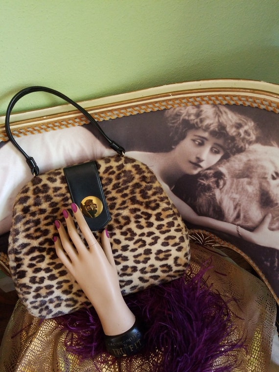 Unbelievable Animal Print Purse Like No Other.  V… - image 1