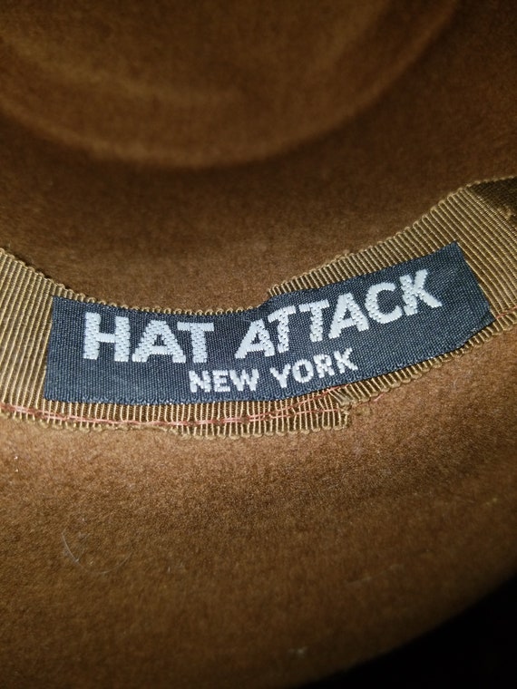 Hat Attack NEW YORK, So Chic - image 2