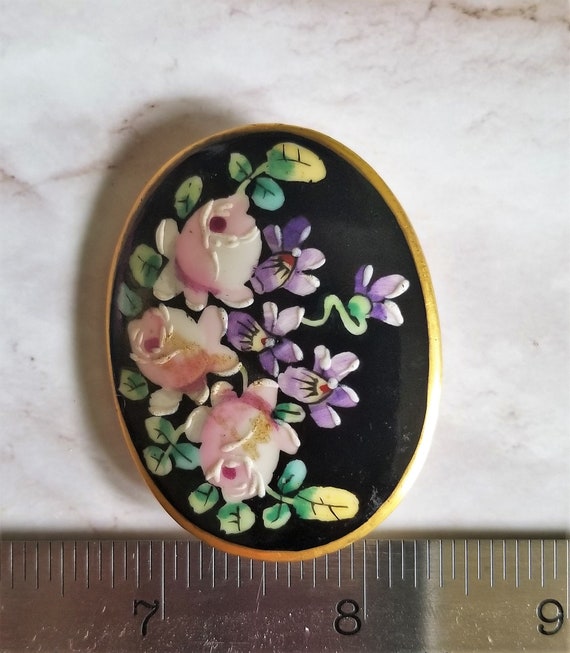 Brooch, Beautiful Victorian Handpainted Pin,Rare … - image 3