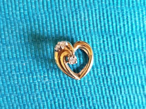 2 Diamonds Beside a 14K Gold Heart. - image 1