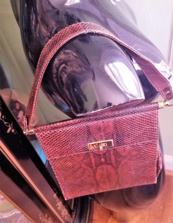 Amazing Deco Snakeskin Purse
