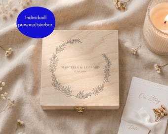 Personalisierte Erinnerungskiste mit Namen & Datum für Brautpaar | Geschenk zur Verlobung Hochzeit | Holzbox einfach zeitlos minimalistisch