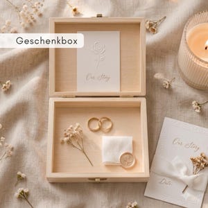Personalisierte florale Erinnerungskiste mit Namen & Datum | Holzbox mit Deckel | Geschenk Hochzeit Brautpaar Briefbox Truhe Kartenbox Blume Bild 7