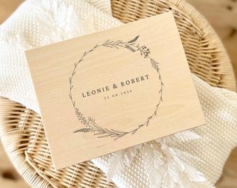 Personalisierte Erinnerungskiste mit Name & Datum | zeitlos floral Truhe | Hochzeit Geschenk Blumen Holzbox | Whimsy Boho Memory Box