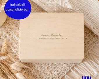 Personalisierte Baby Erinnerungskiste | Mädchen Geschenk zu Geburt & Taufe | Regenbogen Natur Kinder Holzbox mit Namen und Daten | Boho