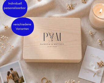Personalisierte Erinnerungskiste mit Name & Datum | Geschenk zu Hochzeit Verlobung Jahrestag Geburtstag | Holz Geschenkbox floral Blume