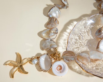 Coastal Pearl Shell Necklace – Starfish Charm Necklace – Ocean Inspired Gold Necklace – Beachy Boho Jewelry – Summer Statement Necklace
