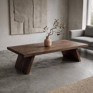 Handgefertigter Couchtisch aus recyceltem Walnussholz – Moderner Japandi-Stil – Nachhaltiges, niedriges Design – Epoxidharzfrei