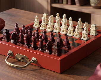 Traditionelles chinesisches Schachspiel – Antikes Schachbrett aus Holz mit geschnitzten Figuren