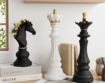 Estátua de peça de xadrez grande de 30 cm, decoração moderna para casa, escultura minimalista em resina, estatueta preta, branca e dourada, presente exclusivo para amantes de xadrez.