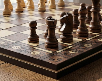 Magnetisches Schachset aus Holz mit zusätzlichen Damen, klassisches Holzspiel für Schachliebhaber, Reiseschachbrett, einzigartiges Geburtstagsgeschenk für ihn