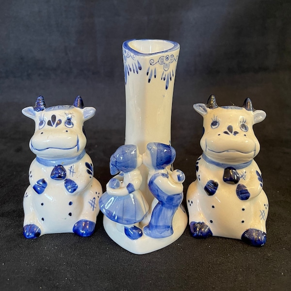 Delft Blue and White Kitchen Décor, Salt and Pepper Shakers, Heart Bud Vase with Kissing Dutch Couple, Hand Painted