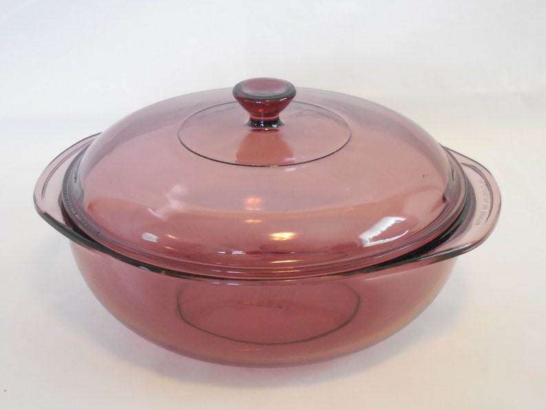 Cranberry Round Covered Casserole in Originals Cranberry by Pyrex 2 12 qt