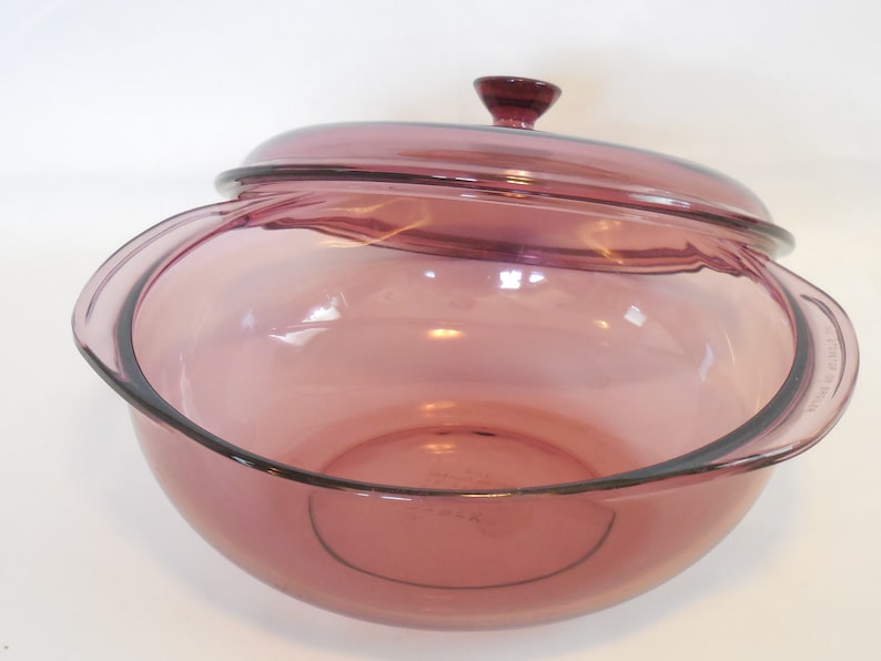 Cranberry Round Covered Casserole in Originals Cranberry by Pyrex 2 12 qt