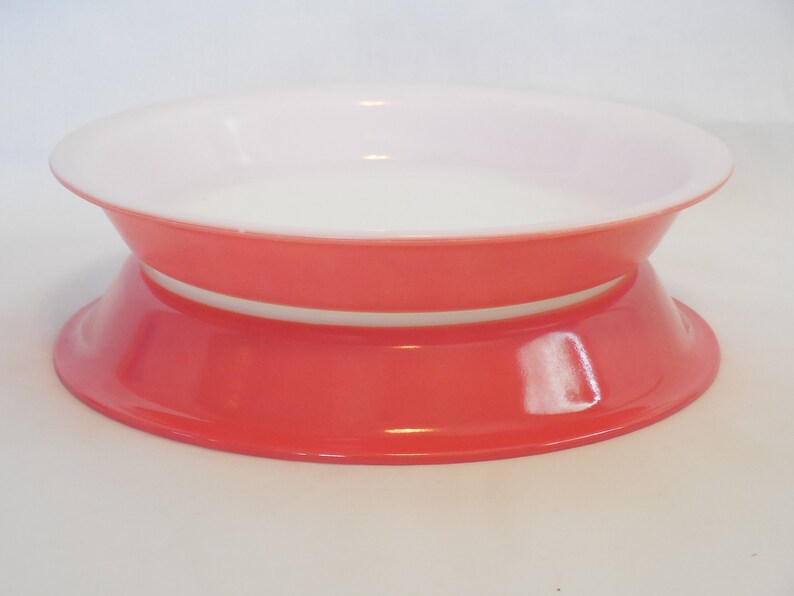 #209 Pyrex Flamingo Pink Pie Plates Pair