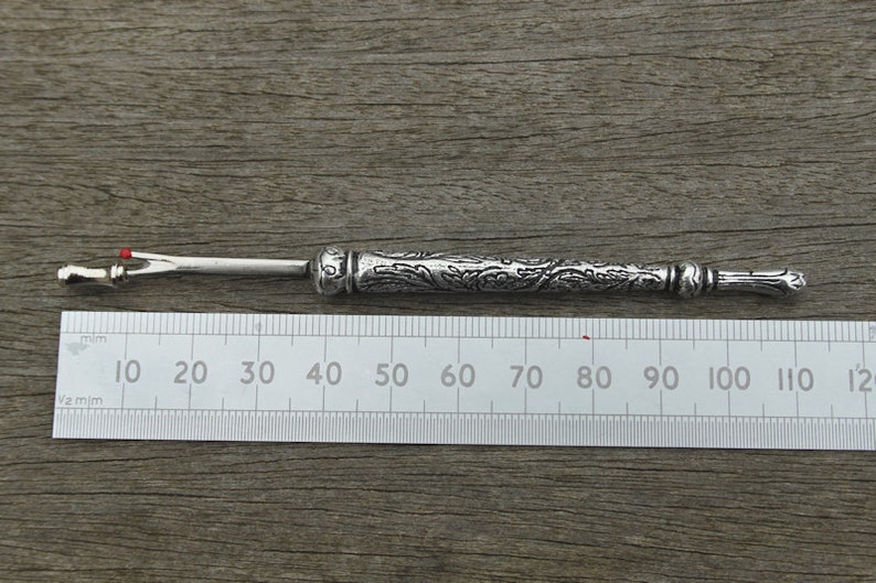 Seam Ripper with Long Floral Handle image 5