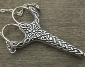 Celtic Knot Chatelaine - Antique Pewter Finish Etui Scissors - lacemaking and embroidery