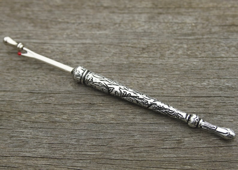Seam Ripper with Long Floral Handle image 1