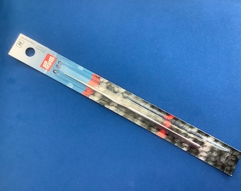 Fine crochet hook 0.6mm