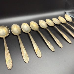 Vintage Dohrco Unique 8 Dinner Spoons 1 Soup Spoon Silver Plate US Hotel Flatware