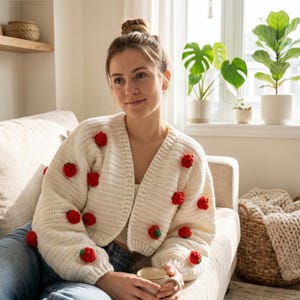 Cardigan au crochet aux fraises fait main, pull court en tricot cottage