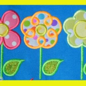 Flower trio Applique design image 2