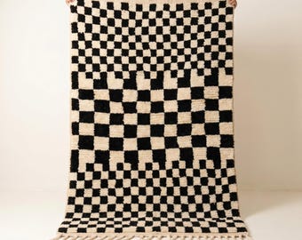 Geruite vloerkleed | Ivoorzwart wollen vloerkleed | Handgemaakt Marokkaans geruit vloerkleed | Modern vloerkleed | Grafisch Berber tapijt | Verkrijgbaar in verschillende maten