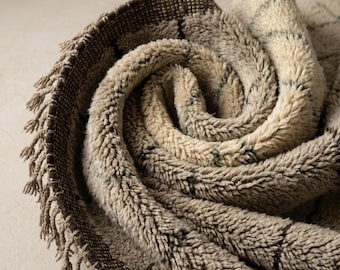 Mrirt Tapijt | Luxe wollen tapijt in zandbruin | Handgemaakt Marokkaans tapijt met abstracte strepen | Ultrazacht vloerkleed | Berber tapijt | Verkrijgbaar in verschillende maten