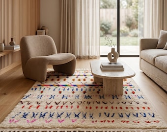 Azilal tapijt | Ivoorkleurig, veelkleurig wollen tapijt met tribale motieven | Handgemaakt Marokkaans gestreept tapijt | Kleurrijk vloerkleed | Berber tapijt | Verkrijgbaar in verschillende maten