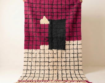 Boujaad tapijt | Fuchsia roze ivoor wollen tapijt | Handgemaakt Marokkaans abstract kunsttapijt met rasterpatroon | Opvallend vloerkleed | Berber tapijt | Verkrijgbaar in verschillende maten