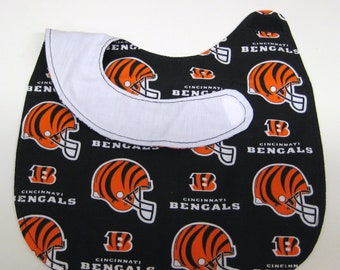 Ribbon Blankie and Bib Set.  Cincinnati Bengals.  NFL kids.
