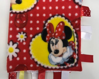 Minnie Mouse Blanket, Bib and Card Gift Set.